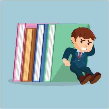 kitap yığını tutan adamlar