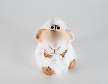 oyuncak beyaz kuzu sembolü yeni 2015 yılında