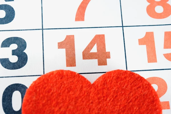 14 Şubat 2015 kırmızı keçe takvim, Sevgililer günü, kalp üzerinde.