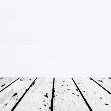 Beyaz ahşap zemin ve küçük beyaz mozaik açık