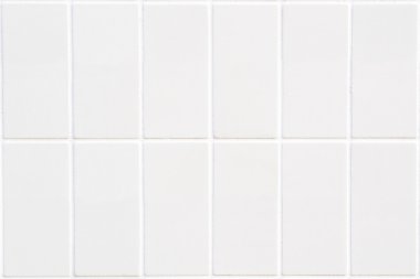 beyaz dikdörtgen mozaik dikey yapısı ile