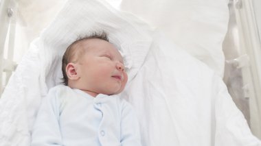 Yeni doğan çocuk uyku 