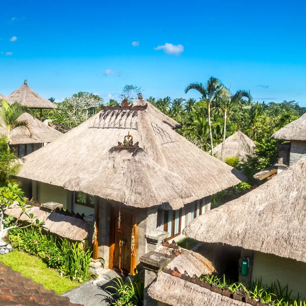 Balinese architecture, rustic houses with straw roof — Stock Photo, Image