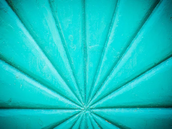 Eski bir turkuaz ahşap kapı closeup — Stok fotoğraf