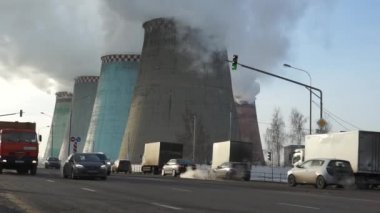 ön planda, sert Fabrika arka plan trafik