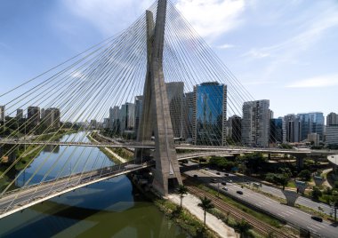 Sao Paulo ünlü Köprüsü
