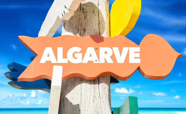 Holzwegweiser an der Algarve — Stockfoto