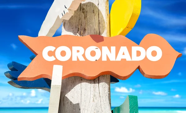 Coronado skyltat med strand — Stockfoto