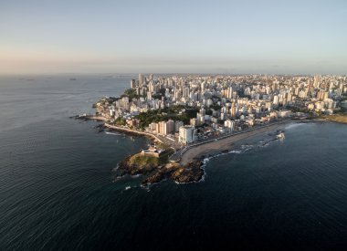 Barra deniz feneri ve Salvador cityscape