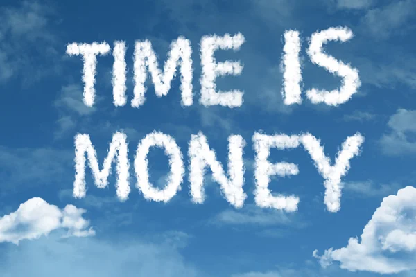 Tijd is geld wolk woorden met sky — Stockfoto