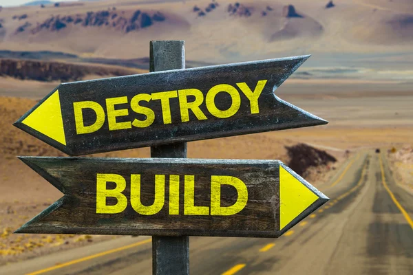 Destroy - Build crossroad — Stock Photo, Image