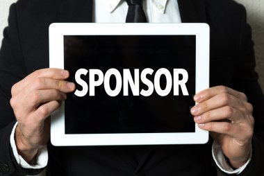 işadamı holding tablet ile metin