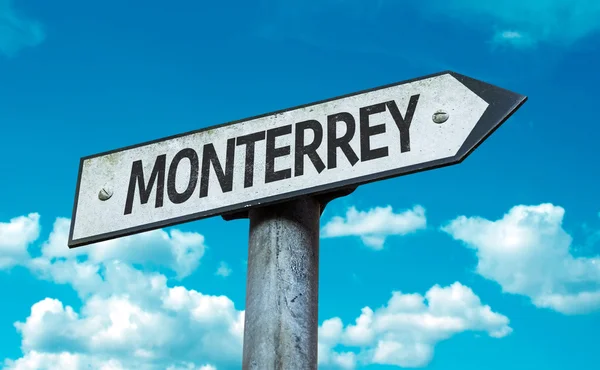 Señal de dirección Monterrey — Foto de Stock