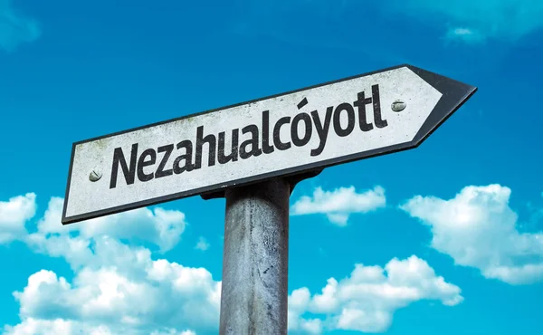 Nezahualcoyotl dopravní značka — Stock fotografie