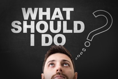 Metin üzerinde görünen adam 