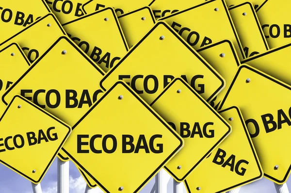 Öko-Tasche auf mehreren Verkehrsschildern geschrieben — Stockfoto
