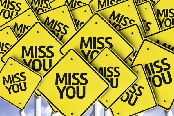 extraño escrito en múltiples muestra del camino