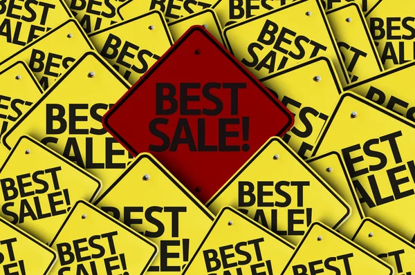 Najlepsza sprzedaż! napisany na wiele znak drogowy — Zdjęcie stockowe
