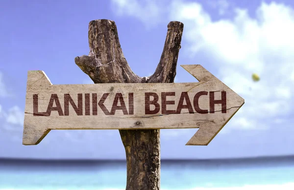 Lanikai Beach wooden sign — Stock Photo, Image