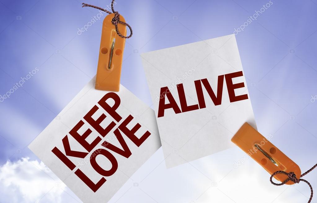 Keep Love Alive on Paper Note