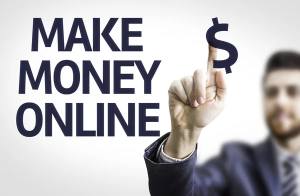 Бизнесмен указывает на текст: Make Money Online — стоковое фото