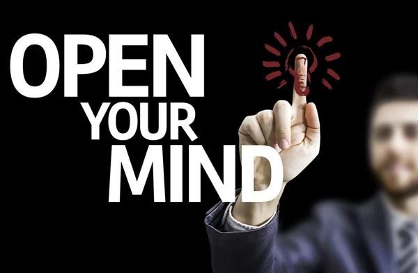Hombre de negocios señalando el texto: Abre tu mente — Foto de Stock
