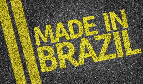 Feito no Brasil escrito na estrada — Fotografia de Stock