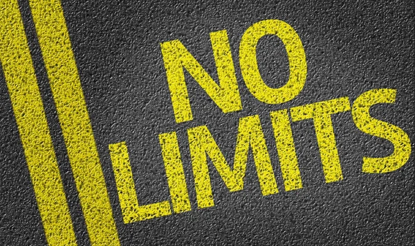 No Limits written on the road — Stock Photo, Image
