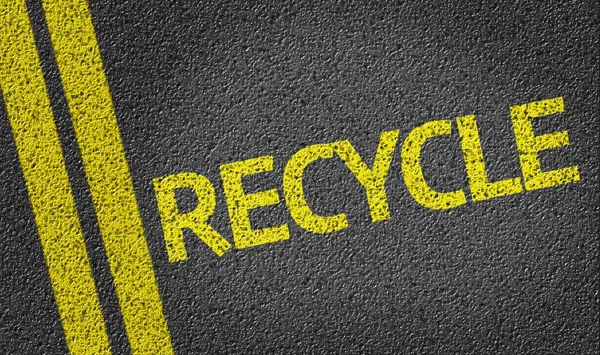 Recycle geschreven op de weg — Stockfoto