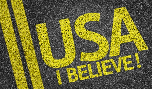 USA, I Believe! written on the road — Stock Photo, Image