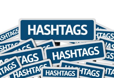 Birden çok yol tabelada yazılı Hashtags