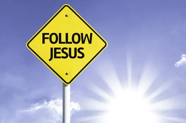 Следуйте указателю дороги Иисуса — стоковое фото