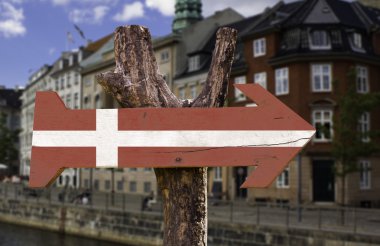 Danimarka ahşap işareti