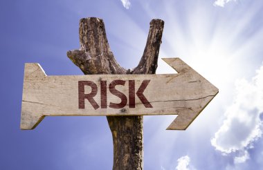 Risk ahşap işareti