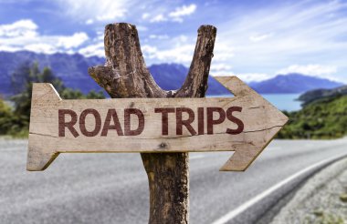 Yol çelme takmak ahşap işareti