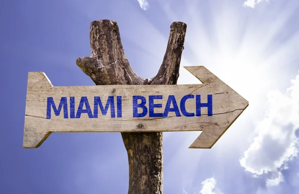 Miami beach houten teken — Stockfoto