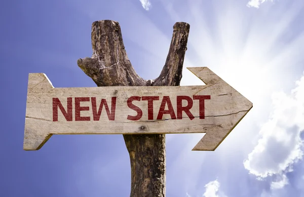 New Start wooden sign — Stock Photo, Image