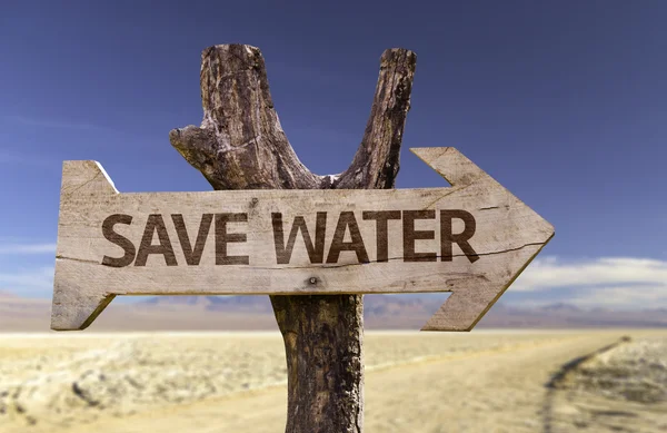 Salvar sinal de madeira de água — Fotografia de Stock
