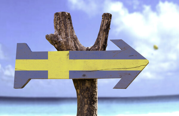 Деревянный знак Швеции
