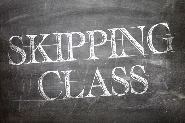 Gemide yazılı derse girmiyor