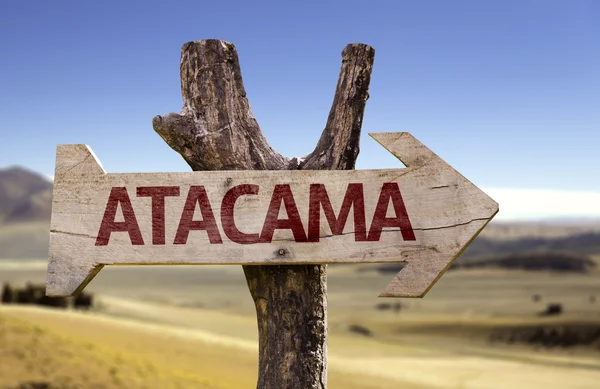Atacama sinal de madeira — Fotografia de Stock
