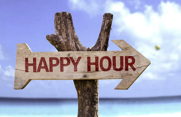 Happy Hour ahşap işareti — Stok fotoğraf