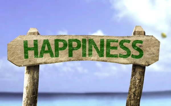 Деревянный знак счастья — стоковое фото