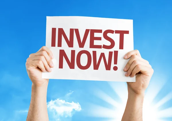 Şimdi yatırım! kartı — Stok fotoğraf