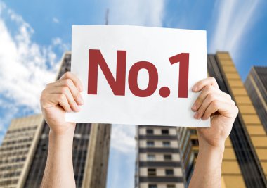 No.1 kartı elinde