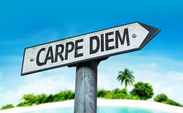 Carpe diem skylt — Stockfoto