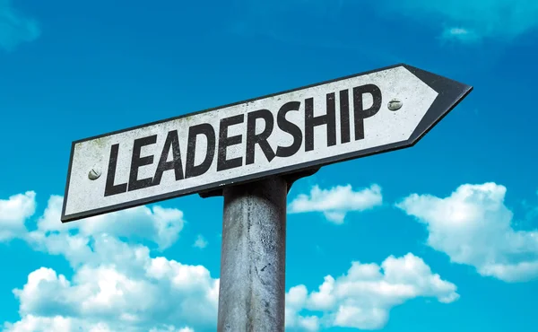 Text:Leadership on sign — Stock Photo, Image