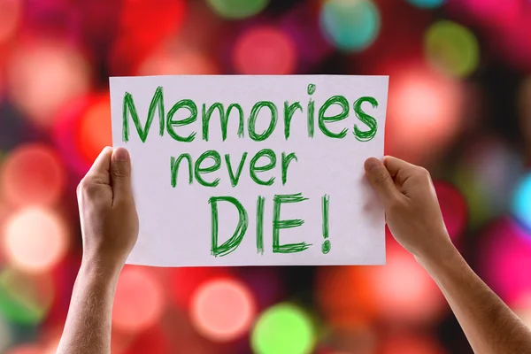 Herinneringen nooit sterven kaart — Stockfoto