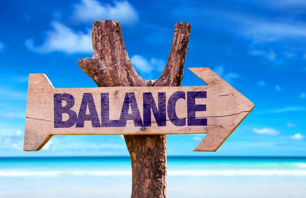 Balance wooden sign — Stock Photo, Image