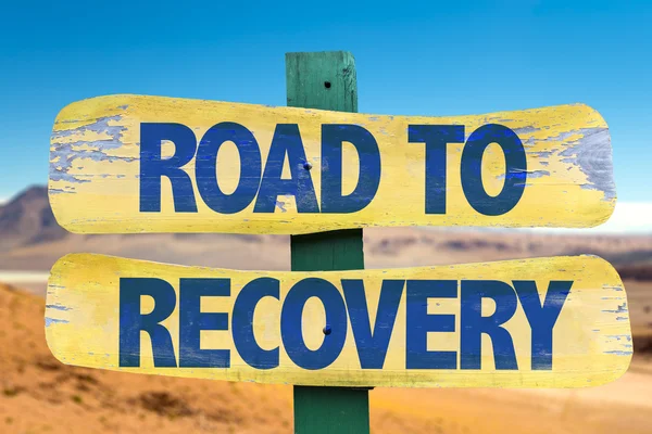 Road to Recovery sinal de madeira — Fotografia de Stock